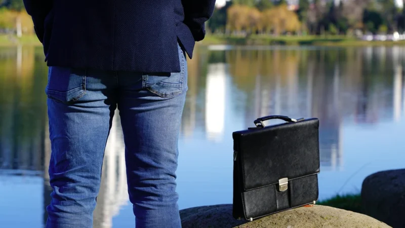 Esr Etui do iPad 9/8/7 10.2 case futerał – + Szkło (48052)