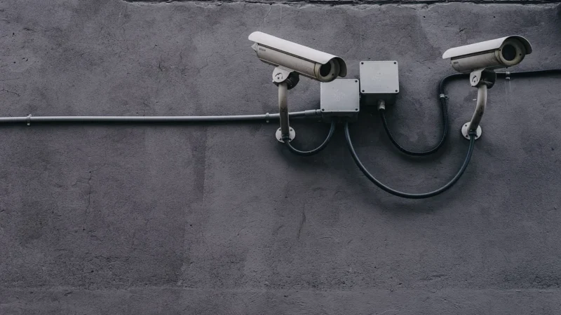 Hikvision Ds-2Cd2A25G0/P-Izs 2.8-12Mm/Ir40/Ip67/12V/Poe/Lpr (DS2CD2A25G0PIZSHIKCONNECTEASYIP)