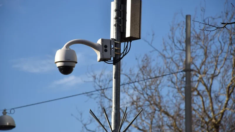 Hikvision Kamera Ip Obrotowa Ds-2Df8225Ix-Aelw 2Mp (DS2DF8225IXAELW)