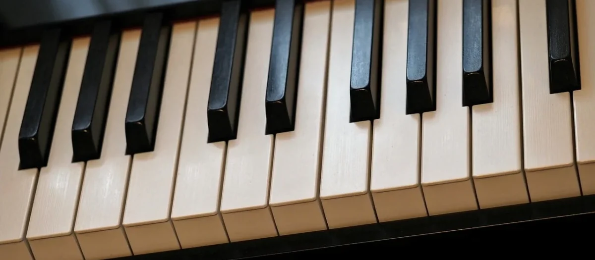 Ivory II Studio Grands