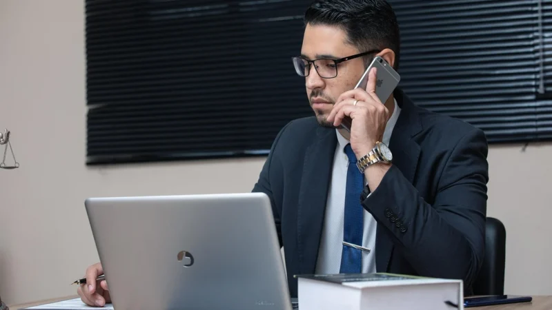 Jak CRM i usługi IT podnoszą zyski kancelarii