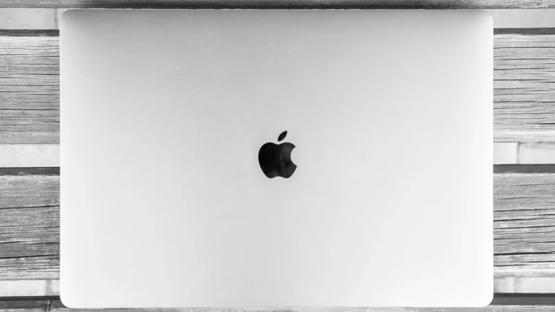 Laptop Apple MacBook Pro 16,2″/M1 Max/64GB/8TB/macOS (MK193ZEAP1R2D3)