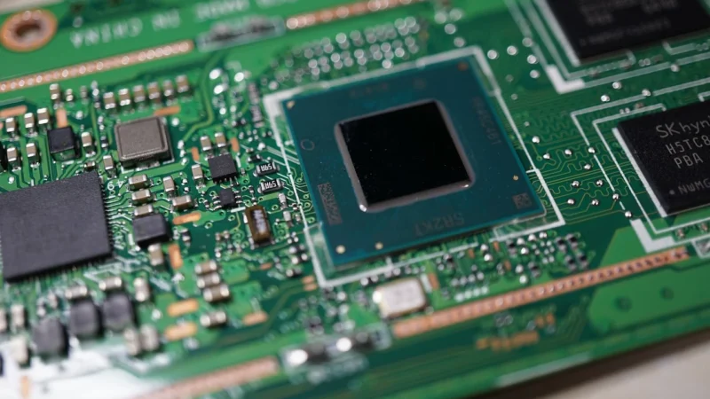 Procesor Intel Xeon E5-2680v4 2,40GHz OEM (CM8066002031501)