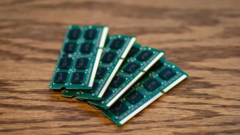 Samsung 8GB DDR3 (M391B1G73BH0-YK000)