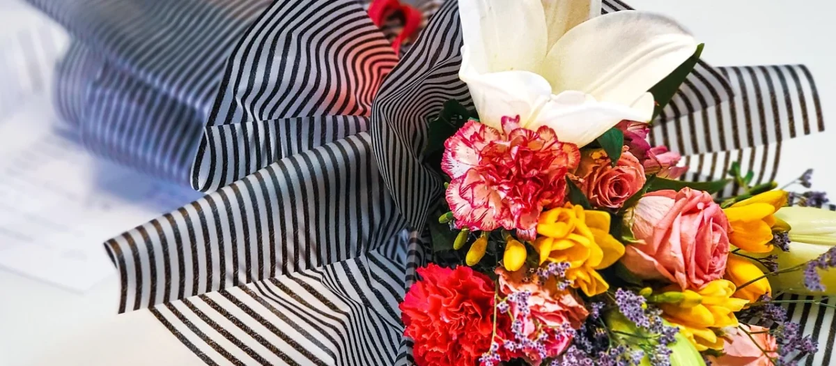 Trendy w opakowaniach florystycznych – od klasyki po ekologiczne innowacje