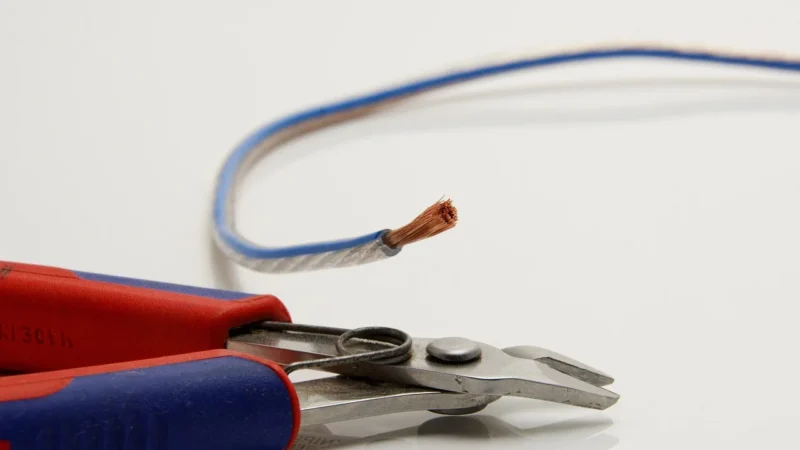 Tribrer WIZUALNY LOKALIZATOR USZKODZEŃ ŚWIATŁOWODÓW TRIBRER 10mW (LUTRIBRER10)