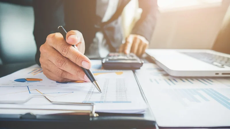 WYDAWNICTWO STREFA KURSÓW KURS EXCEL – TABELE PRZESTAWNE (978-83-64196-25-6)